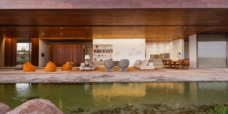 MS House by Studio Arthur Casas