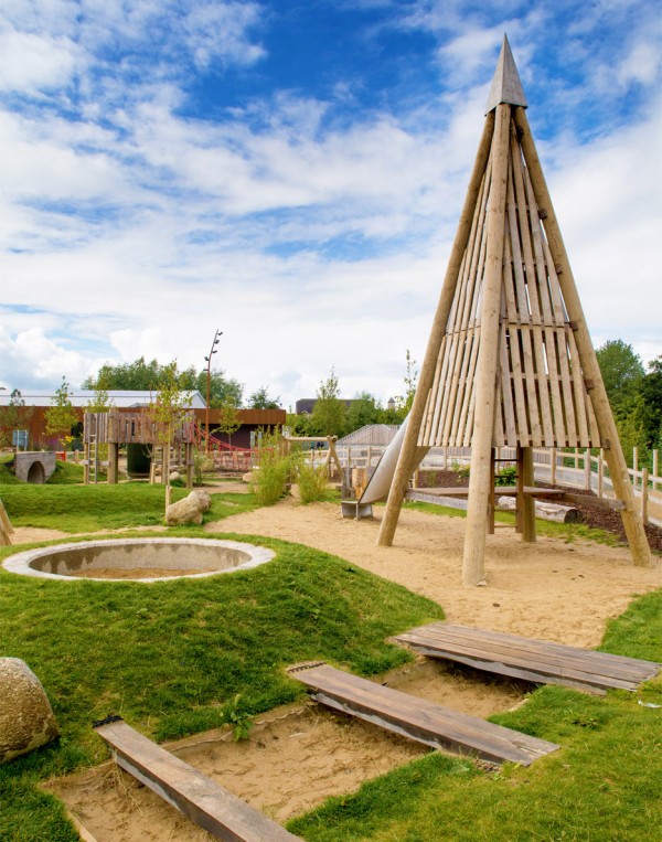 A 1960s portal frame structure has been refurbished at Nenagh Leisure Centre by ABK Architects in County Tipperary, Ireland