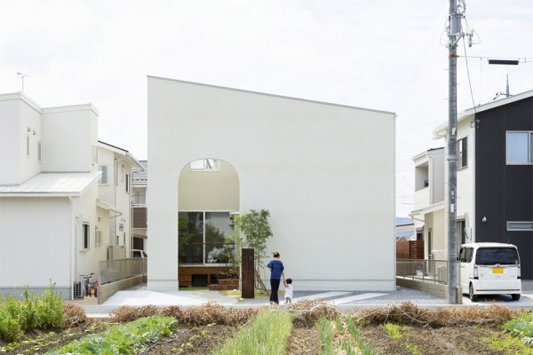 Alts Design Office creates "comfy" Outsu house in Japan
