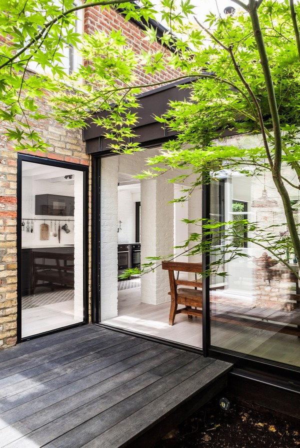 Courtyard House by Kirkwood McCarthy