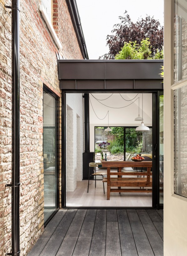 Courtyard House by Kirkwood McCarthy