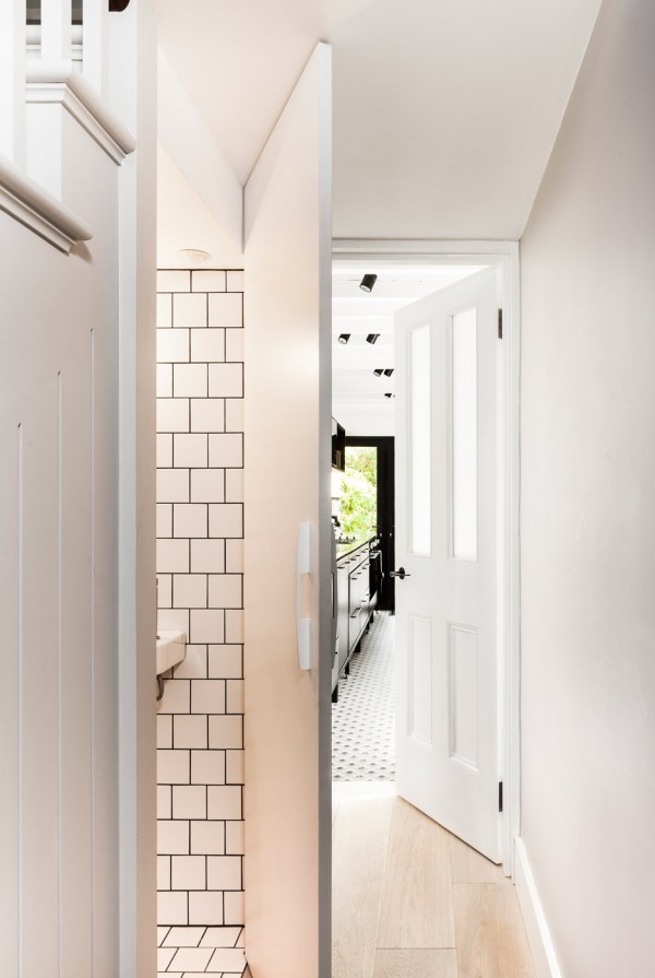Courtyard House by Kirkwood McCarthy