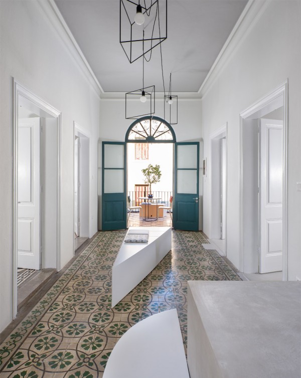 dARCHstudio designs plastic surgery practice in Greece