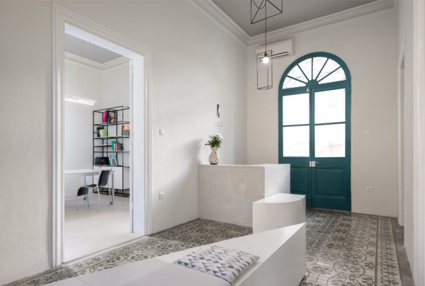 dARCHstudio designs plastic surgery practice in Greece