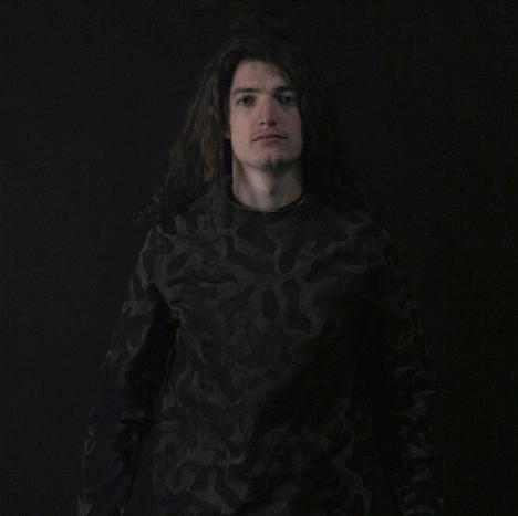 Nikolas Bentel designs shirts that react to changes in pollution