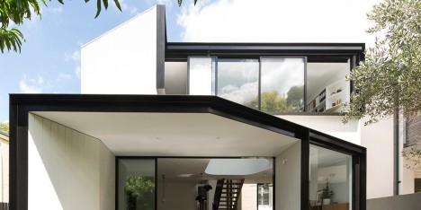 Unfurled House by Christopher Polly Architect