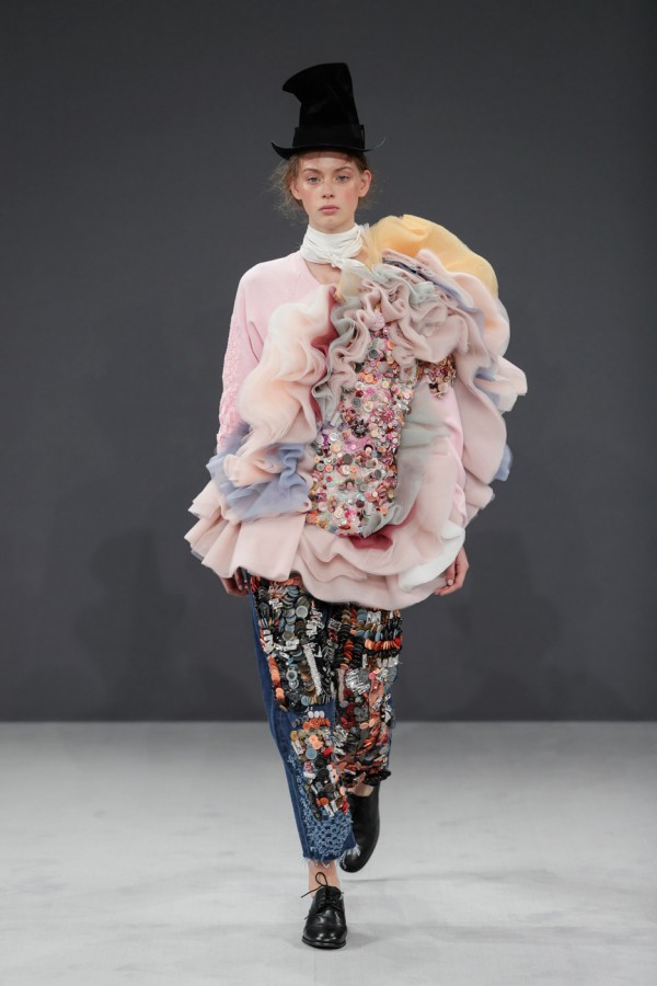Viktor & Rolf AW16 Collection