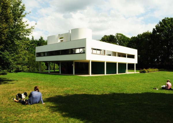 Villa Savoye by Le Corbusier