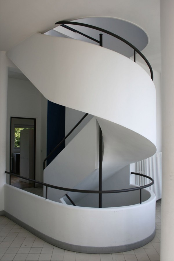 Villa Savoye by Le Corbusier