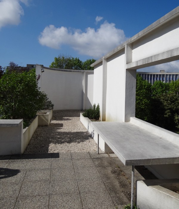 Villa Savoye by Le Corbusier