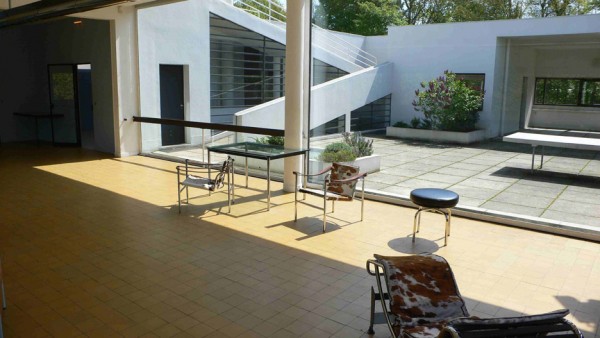 Villa Savoye by Le Corbusier