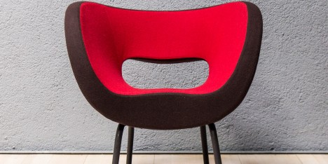 Ron Arad and Moroso create curvy chairs for Watergate Hotel renovation