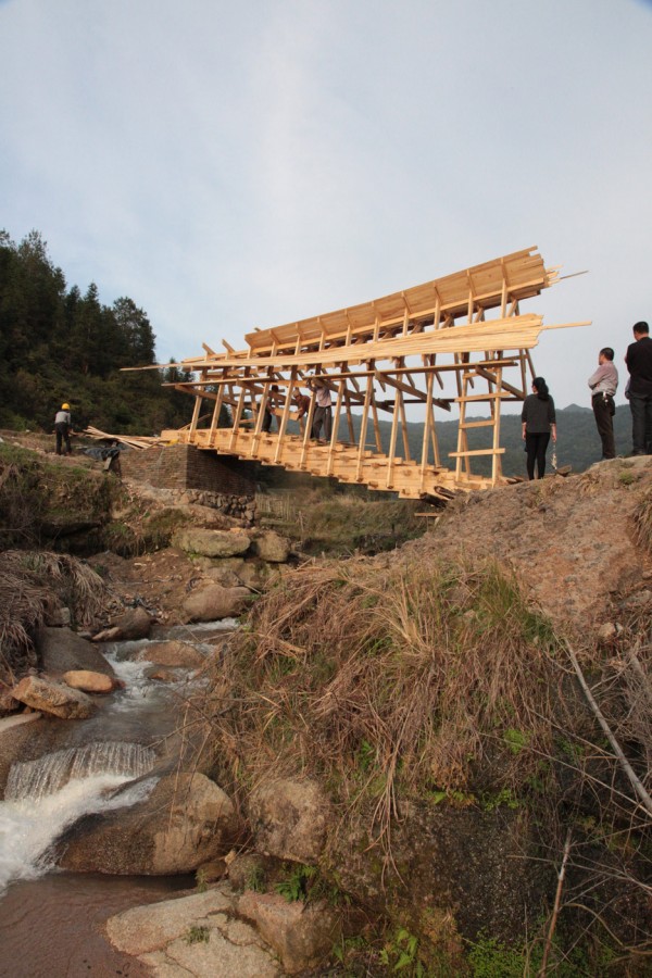 wind-rain-bridge-donn-holohan-peitian-southern-china_dezeen_936_8