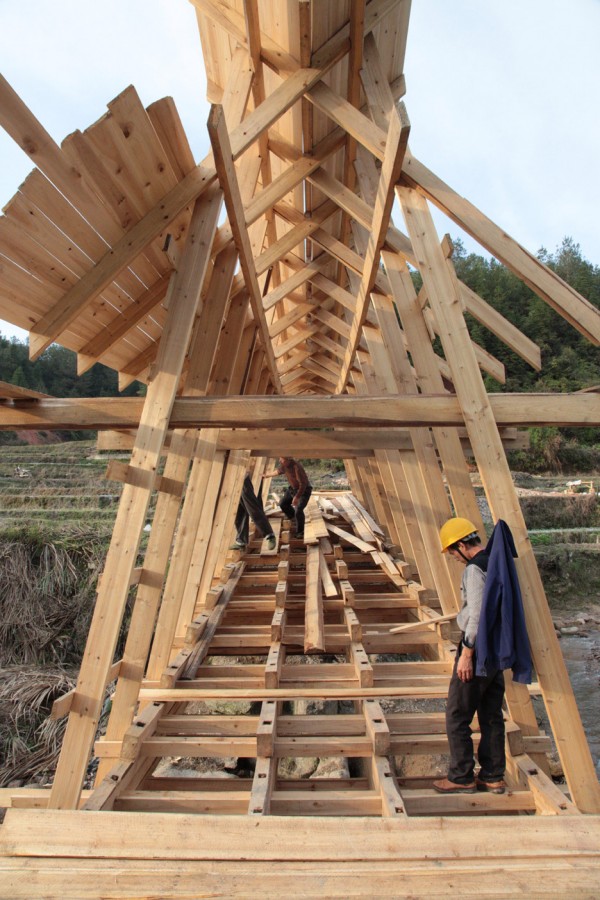 wind-rain-bridge-donn-holohan-peitian-southern-china_dezeen_936_9