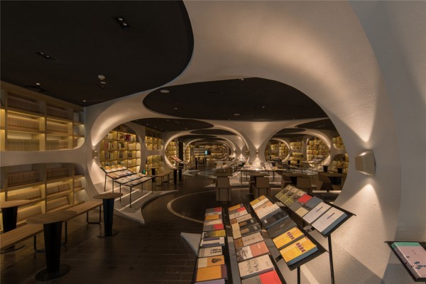 Yangzhou Zhangshuge bookshop by Li Xiang