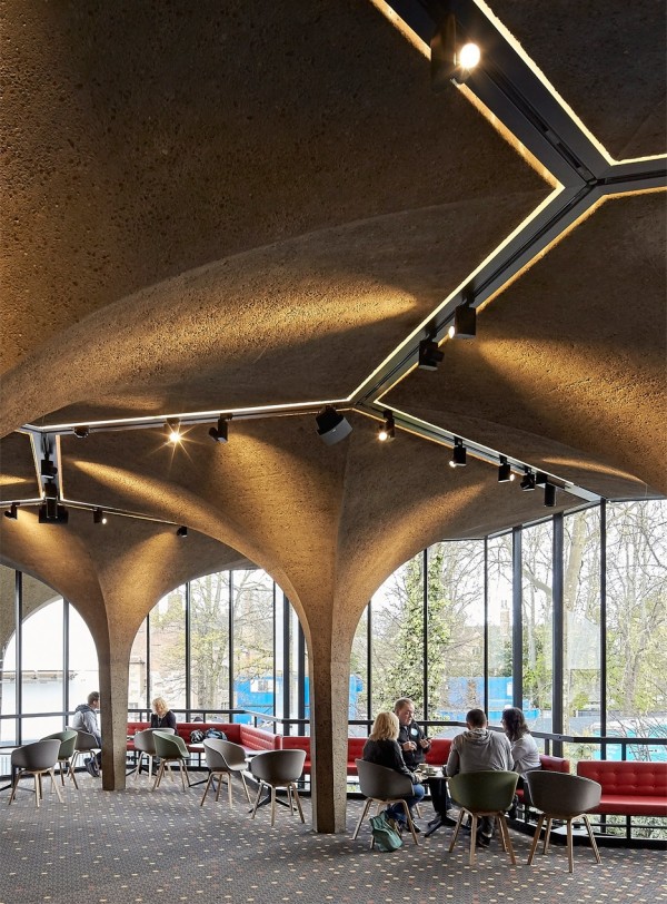 De Matos Ryan renovate York's theatre royal to improve engagement with the city.