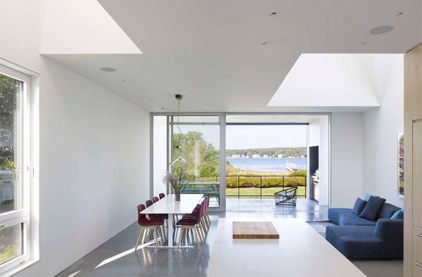 Quonochontaug House by Bernheimer Architecture
