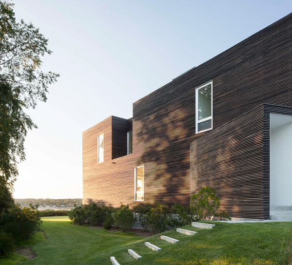Quonochontaug House by Bernheimer Architecture