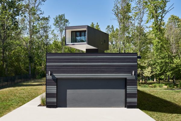 A Bower House by Kariouk Associates