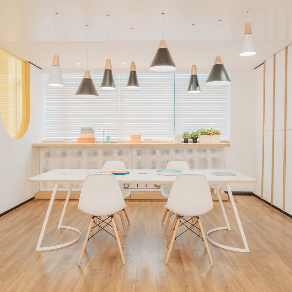 RIGI designs waiting area "like a dining room" for friendly dental clinic in China
