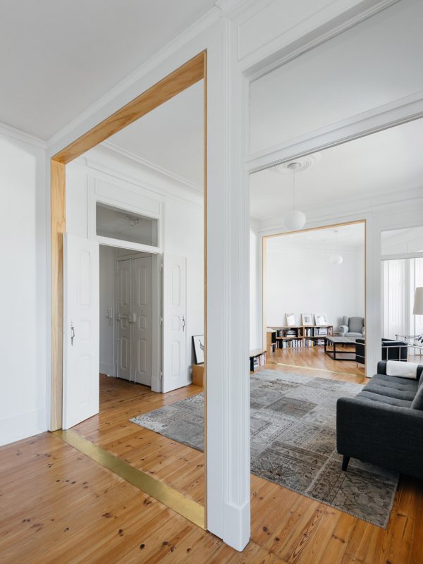 Apartment in Estrela by Aurora Arquitectos