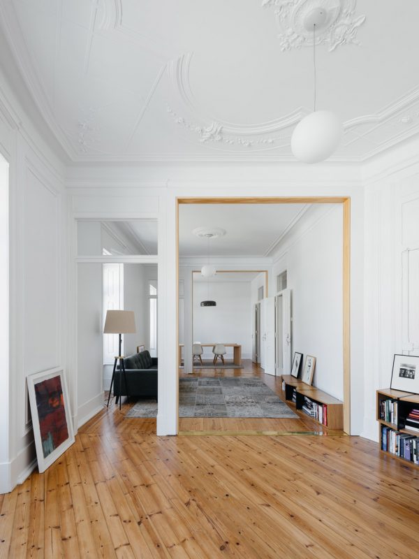 Apartment in Estrela by Aurora Arquitectos