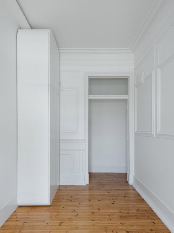Apartment in Estrela by Aurora Arquitectos