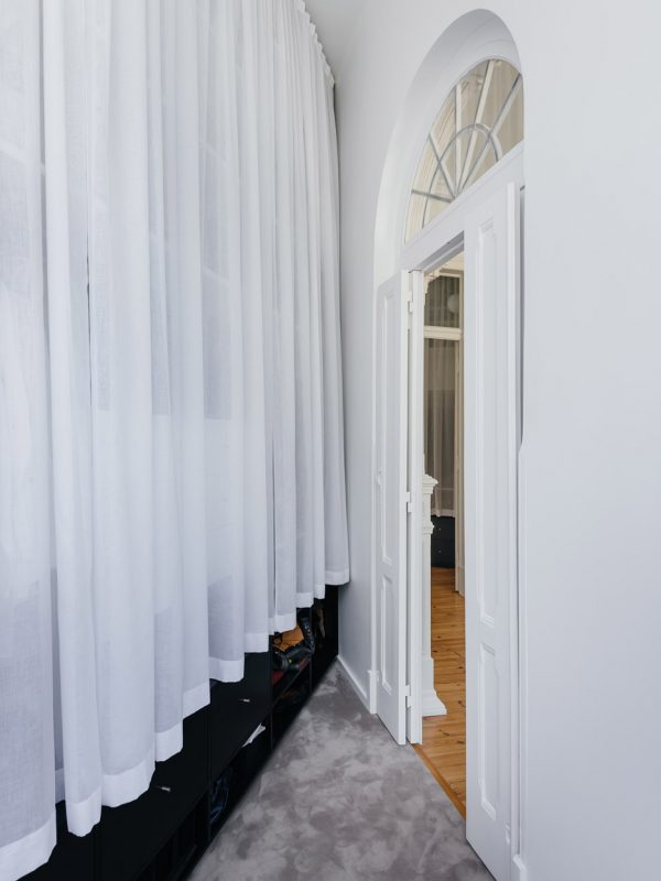 Apartment in Estrela by Aurora Arquitectos