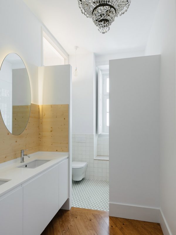 Apartment in Estrela by Aurora Arquitectos