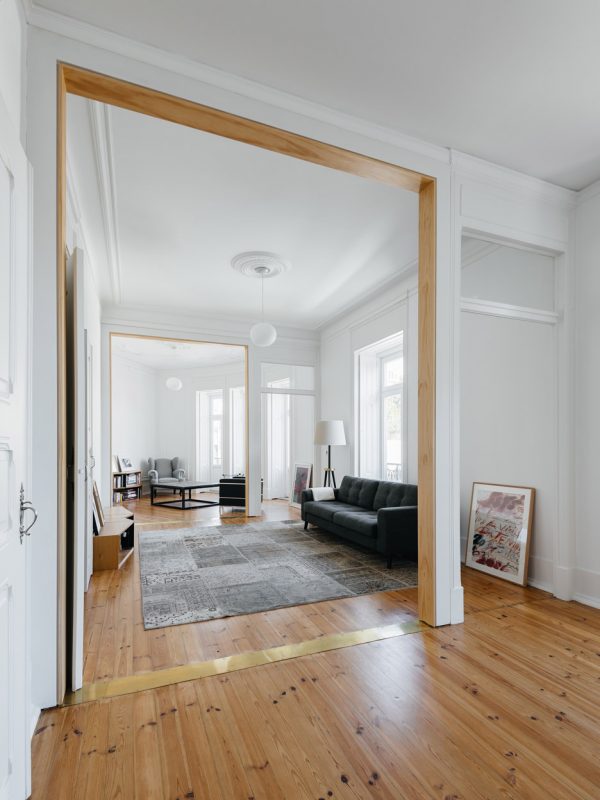 Apartment in Estrela by Aurora Arquitectos