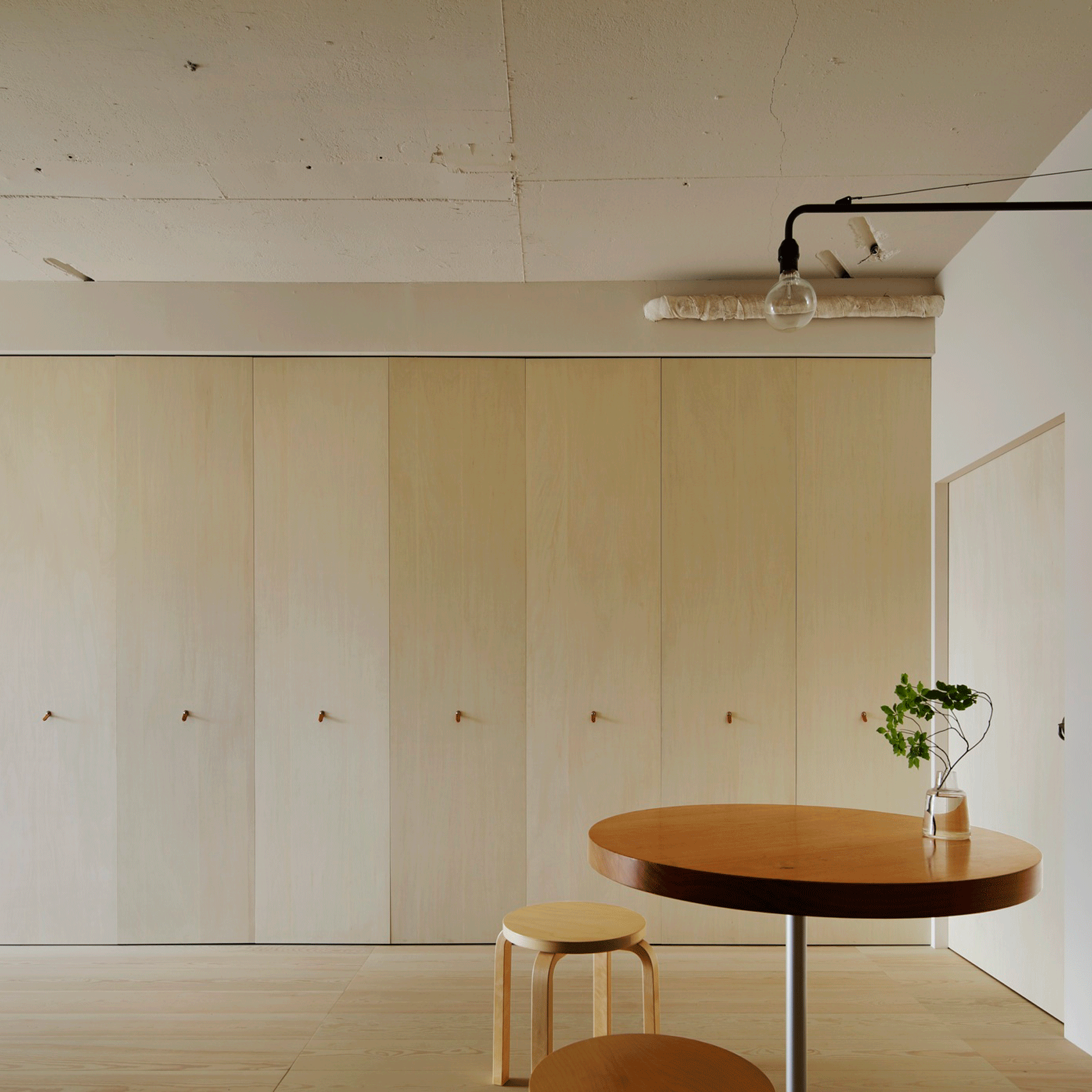 Minorpoet applies traditional Japanese design to a renovated apartment in Tokyo
