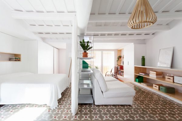 Apartment in Sant Andreu by Oriol Garcia