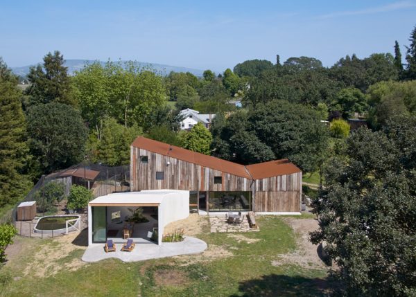 Artist Studio by Mork Ulnes Architects