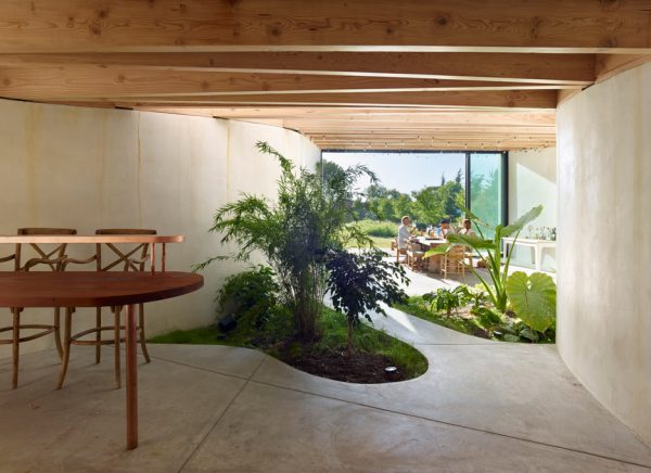 Artist Studio by Mork Ulnes Architects