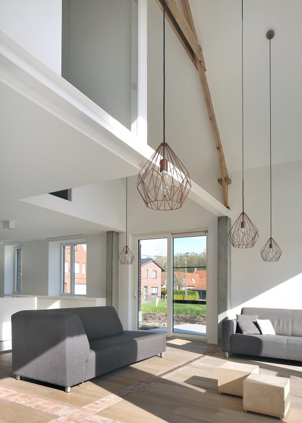 Atelier Tom Vanhee renovates a farmhouse in Belgium