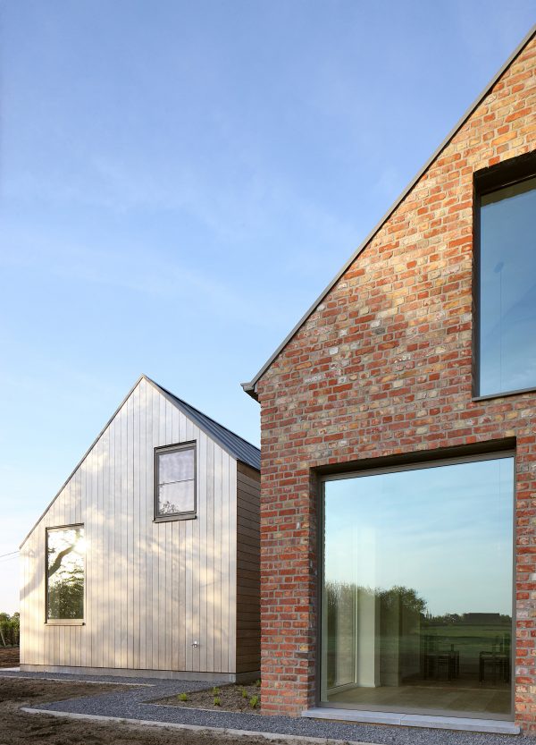 Atelier Tom Vanhee renovates a farmhouse in Belgium