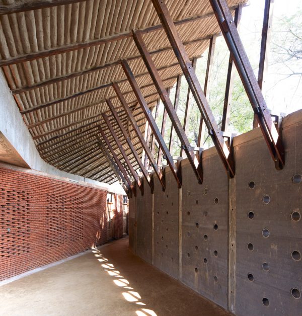 sP+a architects designed the Buddhist learning centre Jetvana