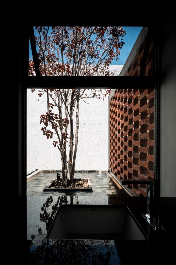 Casa G by Delfino Lozano Salcedo
