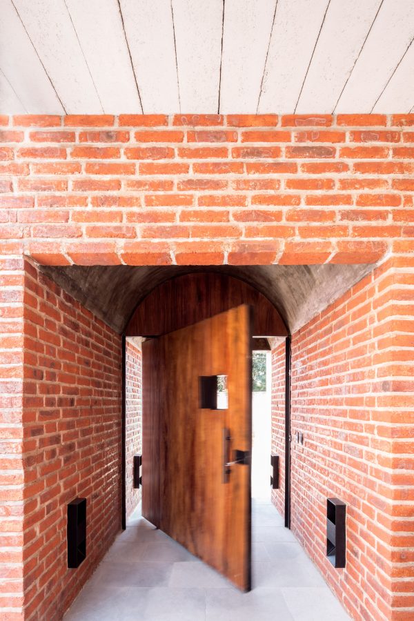 Casa G by Delfino Lozano Salcedo