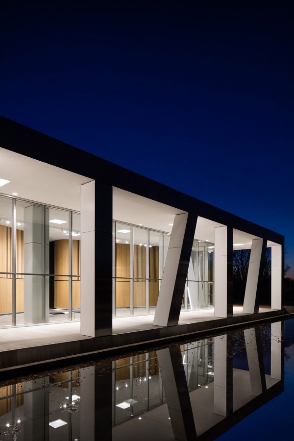 Diane Dufresne Art Centre by ACDF