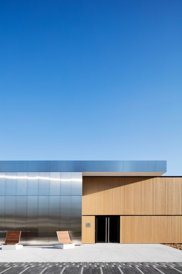 Diane Dufresne Art Centre by ACDF
