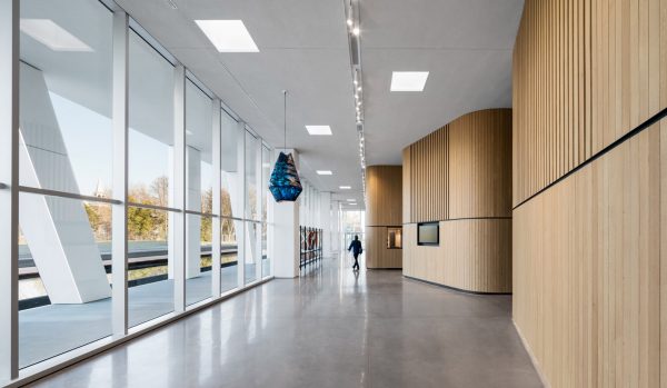 Diane Dufresne Art Centre by ACDF