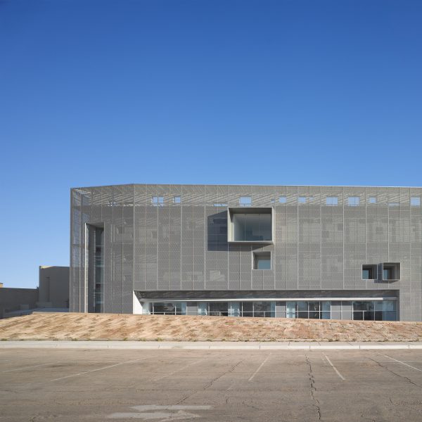 Studiohuerta creates “anti-seismic” Center for Postgraduate Studies at Mexico’s Cetys University