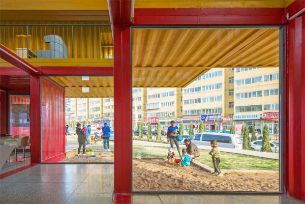container-stack-pavilion-peoples-architecture-office-shanxi-china-shipping-containers-temporary-structure_dezeen_936_12