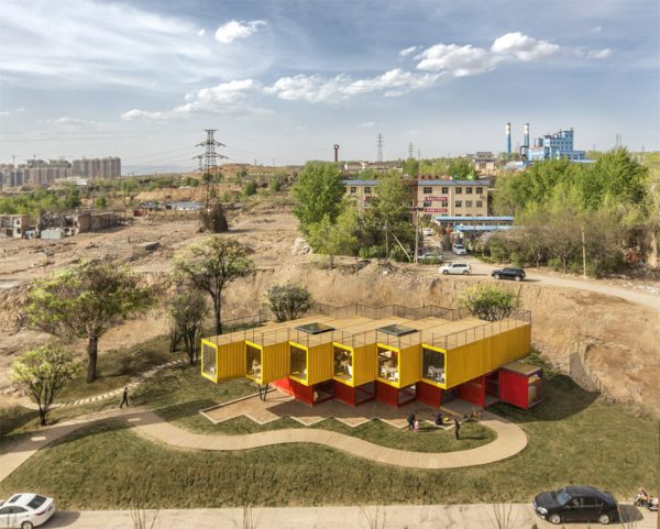container-stack-pavilion-peoples-architecture-office-shanxi-china-shipping-containers-temporary-structure_dezeen_936_4