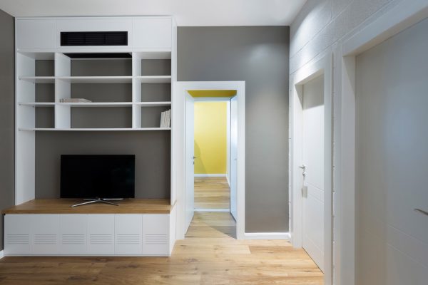 Raanan Stern arranges Tel Aviv apartment around long central corridor