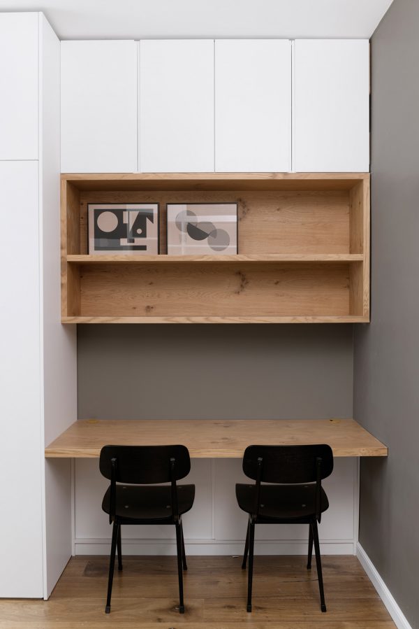 Raanan Stern arranges Tel Aviv apartment around long central corridor