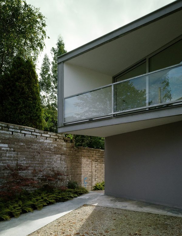 Folding House by A2 Architects cranks and folds along a narrow site
