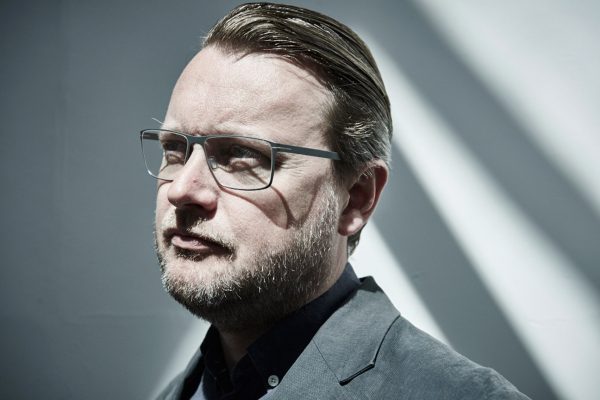 Apple store engineer designs hingeless eyewear for Freigeist
