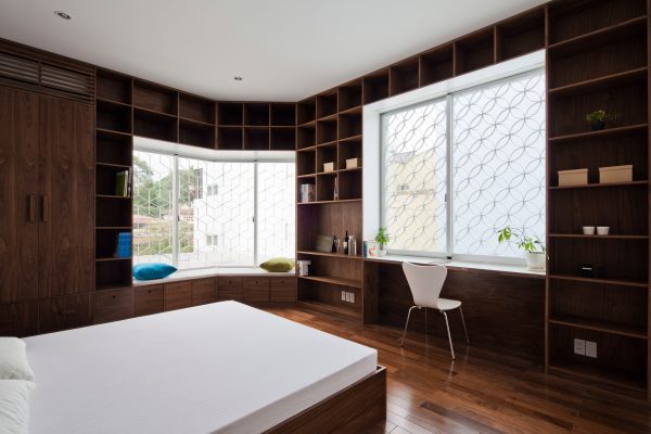 Hem House in Vietnam by Sanuki Daisuke